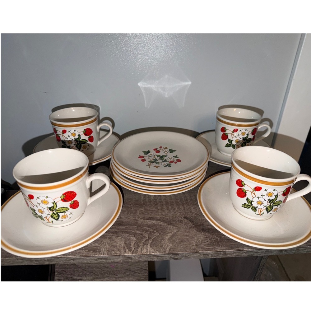Vintage Sheffield Strawberries n Cream Stoneware Tea Set 12pc Cups Plates Japan